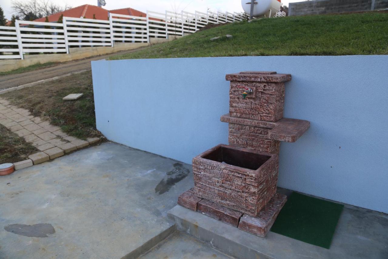 Fruskogorska Idila Apartmani Vrdnik Exterior foto